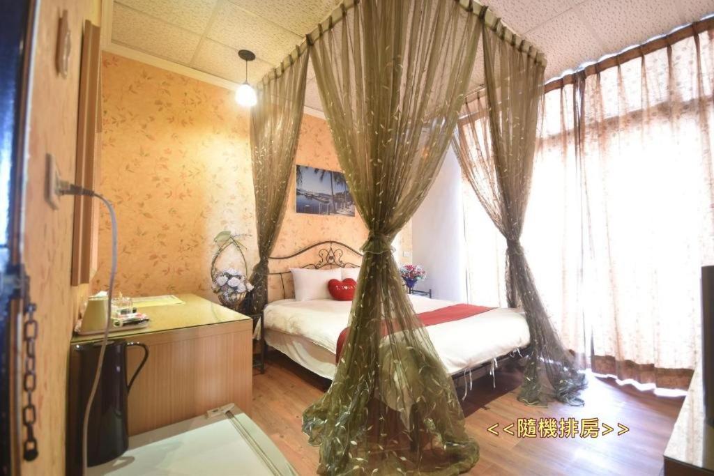 Sun Moon Love Hotel Nantou Eksteriør bilde
