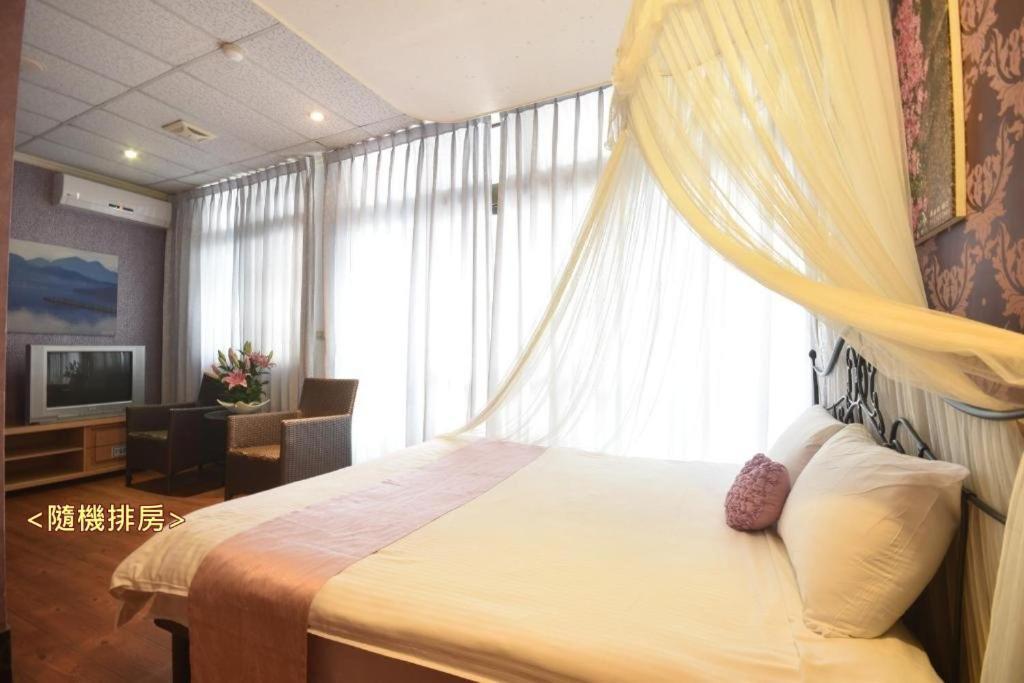 Sun Moon Love Hotel Nantou Eksteriør bilde